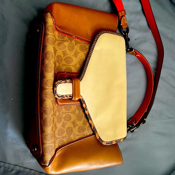 Coach Handbags - Coach Purse